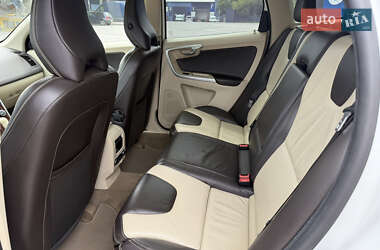 Внедорожник / Кроссовер Volvo XC60 2012 в 