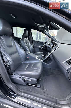 Внедорожник / Кроссовер Volvo XC60 2013 в 