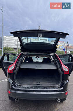 Внедорожник / Кроссовер Volvo XC60 2010 в 
