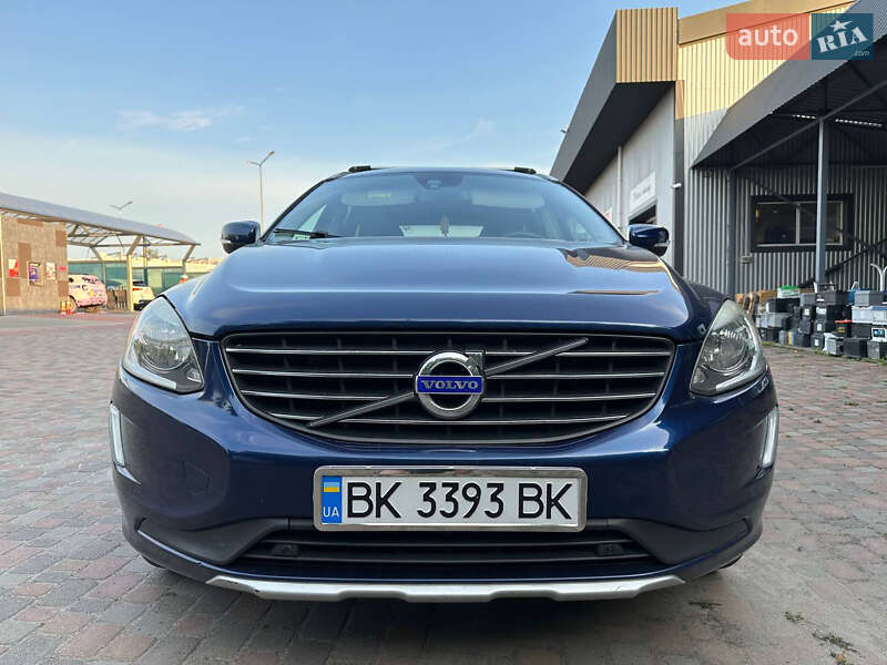Внедорожник / Кроссовер Volvo XC60 2014 в Сарнах
