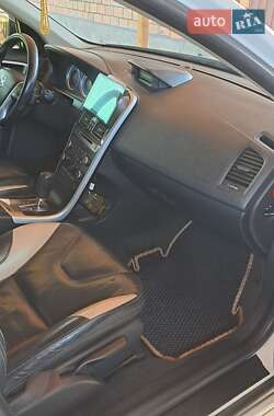 Внедорожник / Кроссовер Volvo XC60 2010 в 