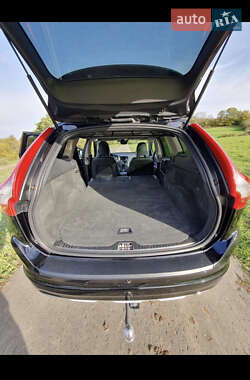 Внедорожник / Кроссовер Volvo XC60 2015 в 