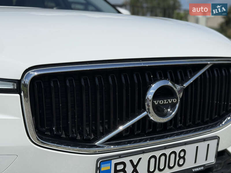 Внедорожник / Кроссовер Volvo XC60 2017 в Каменец-Подольском