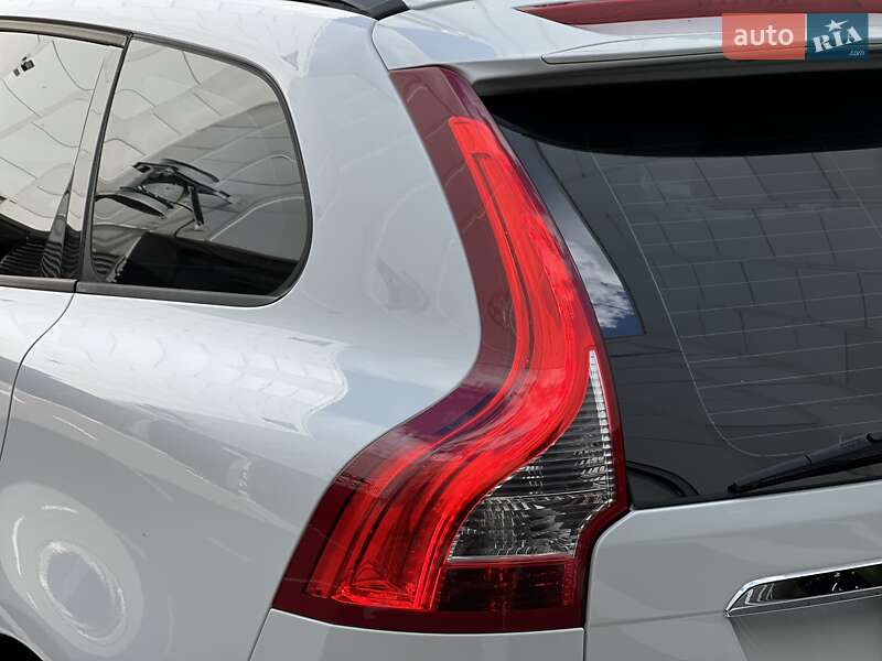 Внедорожник / Кроссовер Volvo XC60 2015 в Киеве