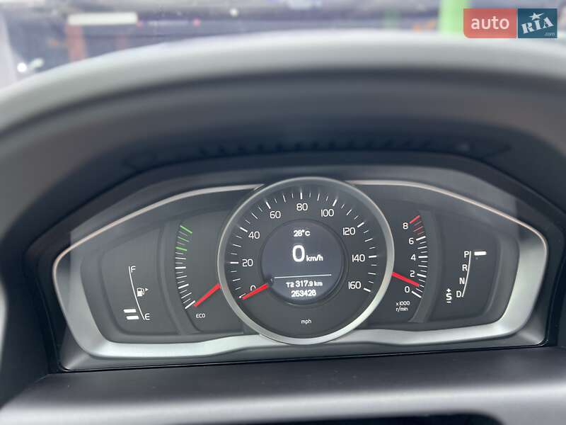 Внедорожник / Кроссовер Volvo XC60 2015 в Киеве