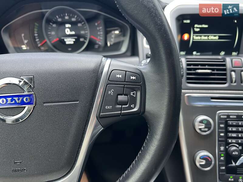Внедорожник / Кроссовер Volvo XC60 2015 в Киеве
