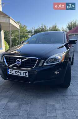 Внедорожник / Кроссовер Volvo XC60 2009 в 