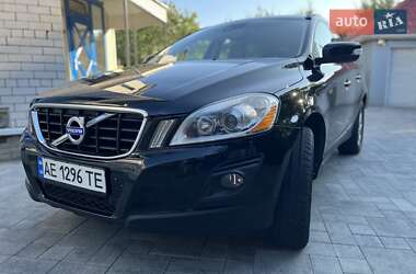 Внедорожник / Кроссовер Volvo XC60 2009 в 