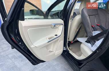 Внедорожник / Кроссовер Volvo XC60 2009 в 