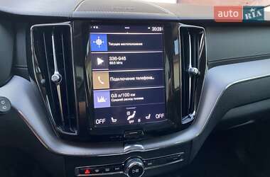 Внедорожник / Кроссовер Volvo XC60 2019 в 