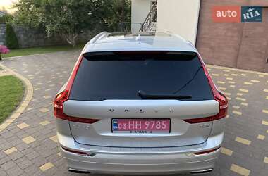 Внедорожник / Кроссовер Volvo XC60 2019 в 