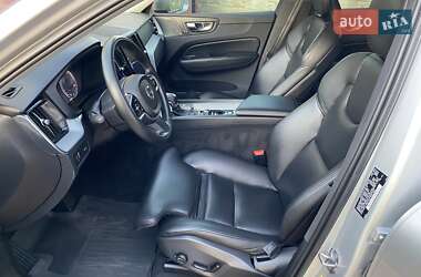 Внедорожник / Кроссовер Volvo XC60 2019 в 