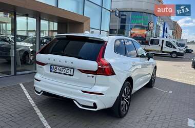 Внедорожник / Кроссовер Volvo XC60 2023 в 