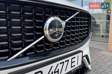 Внедорожник / Кроссовер Volvo XC60 2023 в 