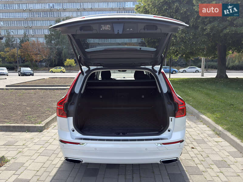 Внедорожник / Кроссовер Volvo XC60 2020 в Днепре
