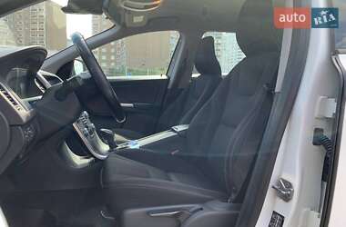 Внедорожник / Кроссовер Volvo XC60 2014 в 