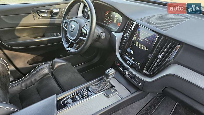 Внедорожник / Кроссовер Volvo XC60 2018 в Бродах