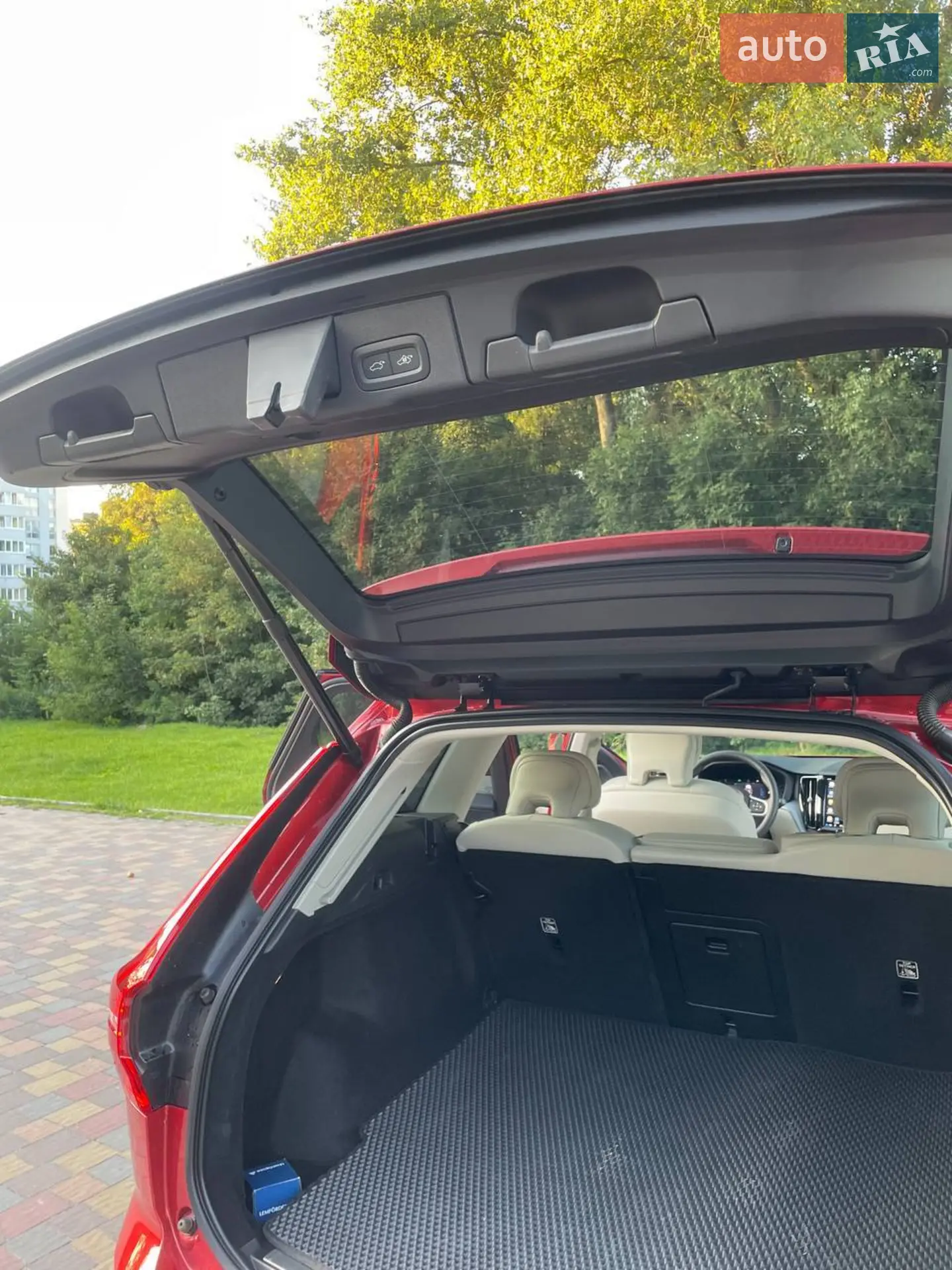 2022 Volvo XC60 - мініатюра 14