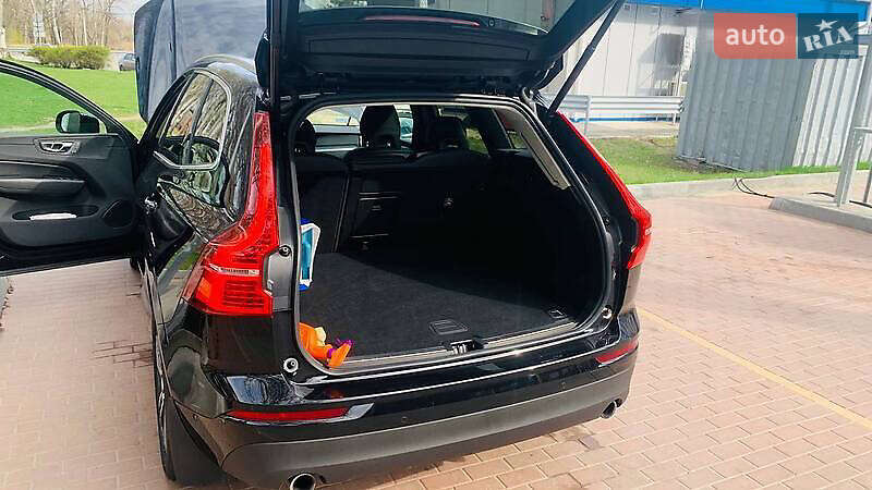 Внедорожник / Кроссовер Volvo XC60 2018 в Киеве