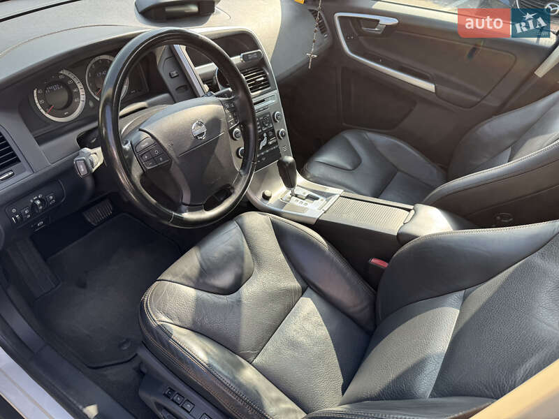 Внедорожник / Кроссовер Volvo XC60 2010 в Львове