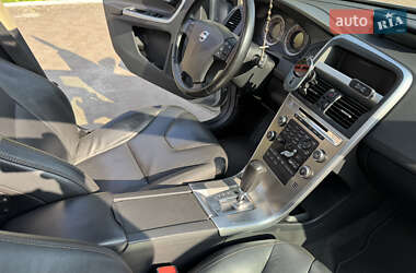 Внедорожник / Кроссовер Volvo XC60 2010 в 