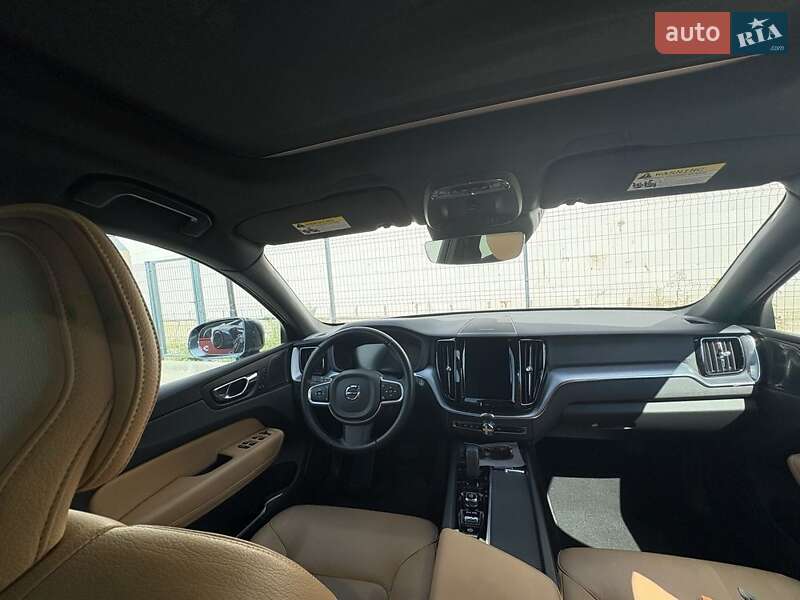 Внедорожник / Кроссовер Volvo XC60 2019 в Ирпене
