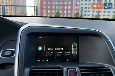 Внедорожник / Кроссовер Volvo XC60 2015 в 