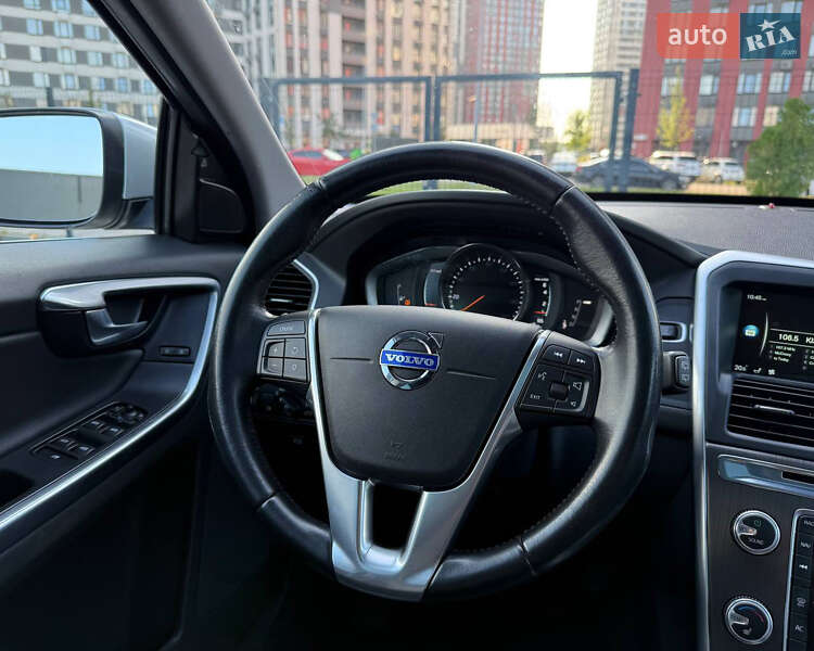 Внедорожник / Кроссовер Volvo XC60 2015 в Киеве