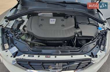 Внедорожник / Кроссовер Volvo XC60 2013 в  фото 2 Внедорожник / Кроссовер Volvo XC60 2013 в