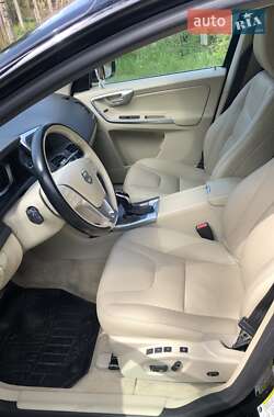 Внедорожник / Кроссовер Volvo XC60 2014 в 