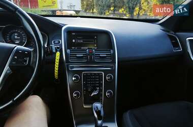 Внедорожник / Кроссовер Volvo XC60 2013 в 