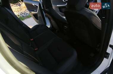 Внедорожник / Кроссовер Volvo XC60 2013 в 