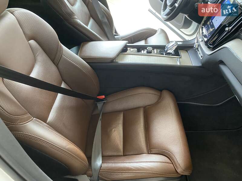 Внедорожник / Кроссовер Volvo XC60 2020 в Одессе фото 40 Внедорожник / Кроссовер Volvo XC60 2020 в Одессе
