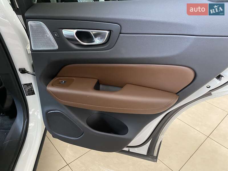 Внедорожник / Кроссовер Volvo XC60 2020 в Одессе фото 47 Внедорожник / Кроссовер Volvo XC60 2020 в Одессе