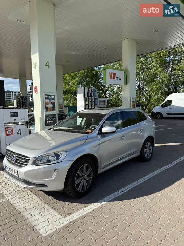 Внедорожник / Кроссовер Volvo XC60 2016 в 