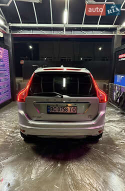 Внедорожник / Кроссовер Volvo XC60 2016 в 