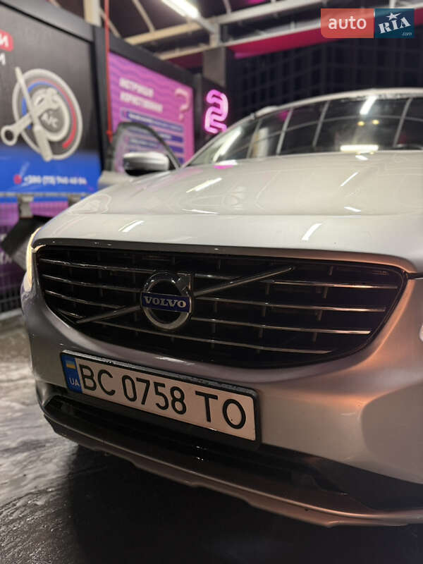 Внедорожник / Кроссовер Volvo XC60 2016 в Львове фото 15 Внедорожник / Кроссовер Volvo XC60 2016 в Львове
