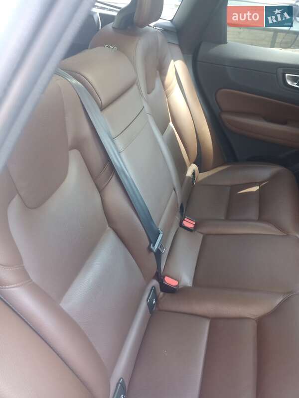 Внедорожник / Кроссовер Volvo XC60 2018 в Житомире