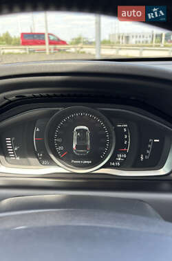 Внедорожник / Кроссовер Volvo XC60 2017 в 