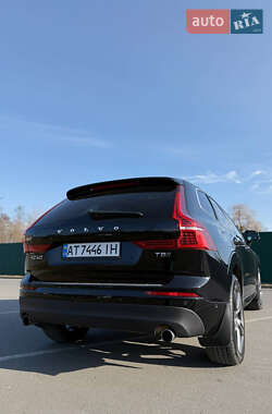 Внедорожник / Кроссовер Volvo XC60 2018 в 