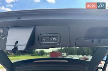 Внедорожник / Кроссовер Volvo XC60 2018 в 