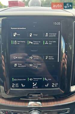 Внедорожник / Кроссовер Volvo XC60 2018 в 