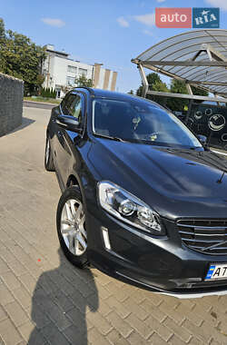 Внедорожник / Кроссовер Volvo XC60 2017 в 