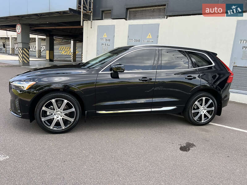 Внедорожник / Кроссовер Volvo XC60 2021 в Киеве