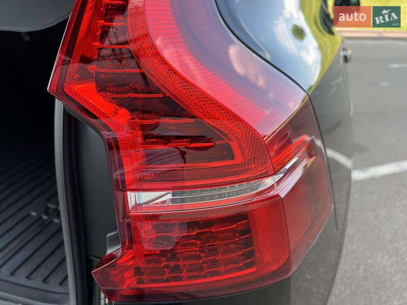 Внедорожник / Кроссовер Volvo XC60 2021 в Киеве