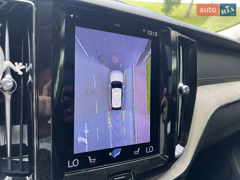 Внедорожник / Кроссовер Volvo XC60 2021 в Киеве