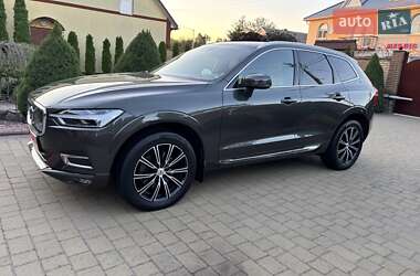 Внедорожник / Кроссовер Volvo XC60 2019 в 