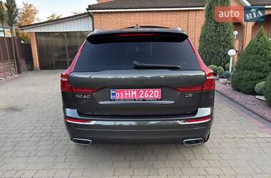 Внедорожник / Кроссовер Volvo XC60 2019 в 