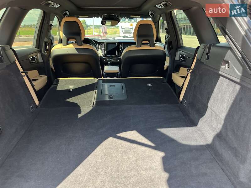 Внедорожник / Кроссовер Volvo XC60 2017 в Киеве фото 37 Внедорожник / Кроссовер Volvo XC60 2017 в Киеве