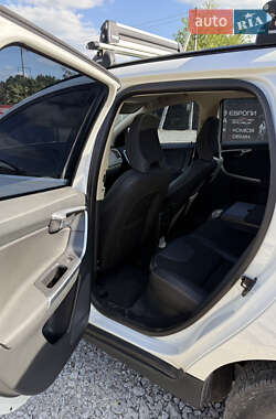 Внедорожник / Кроссовер Volvo XC60 2011 в 